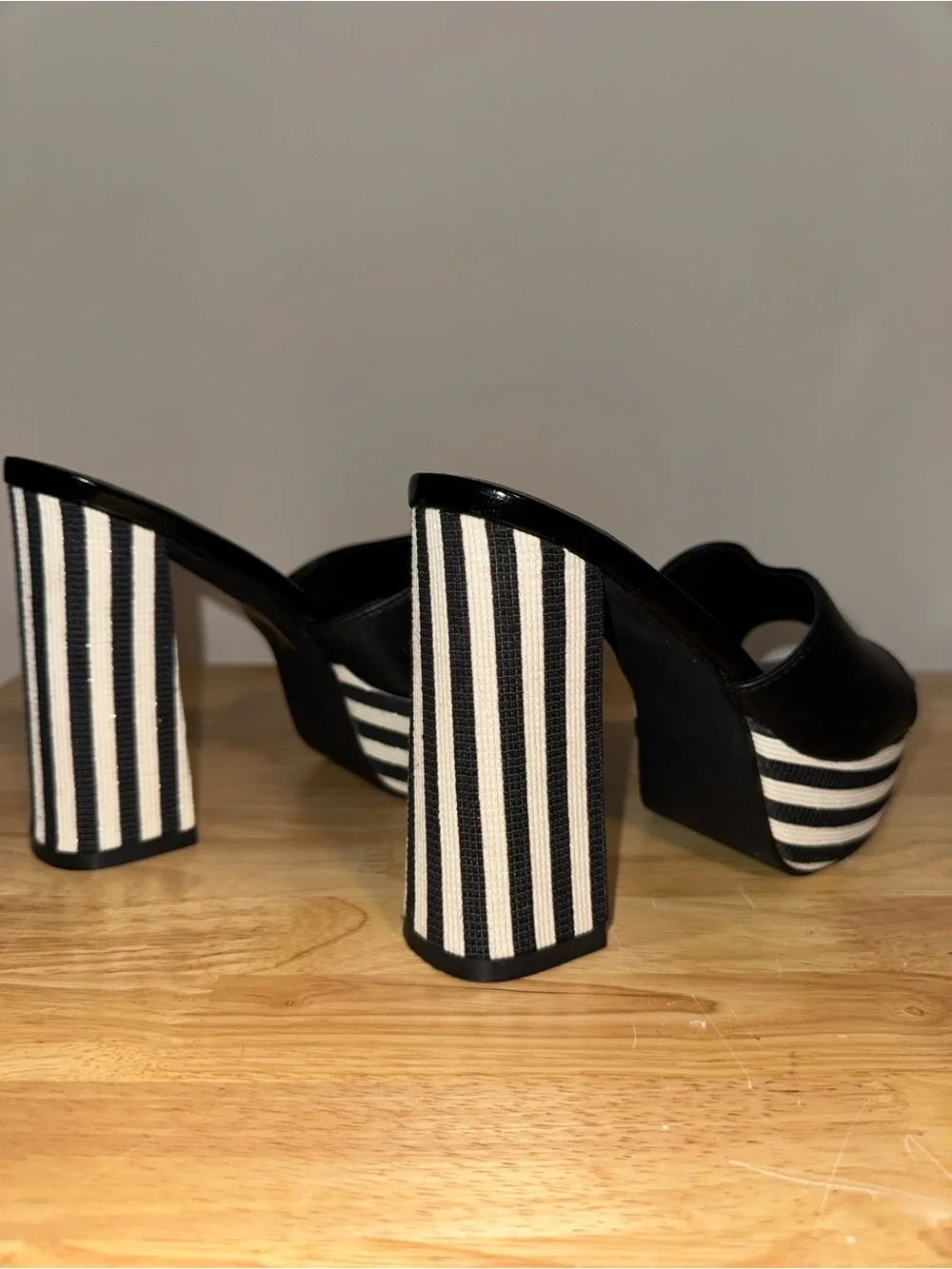 Black and White Striped Platform Heels, Pinstripe Size 7, Used a few times